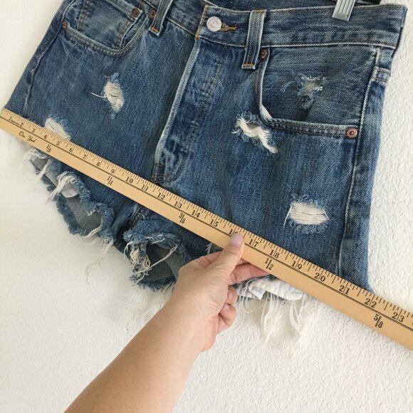 Furst Of A Kind Levi's Womens 28 Denim Shorts Distressed Button Fly Cotton - Picture 11 of 16